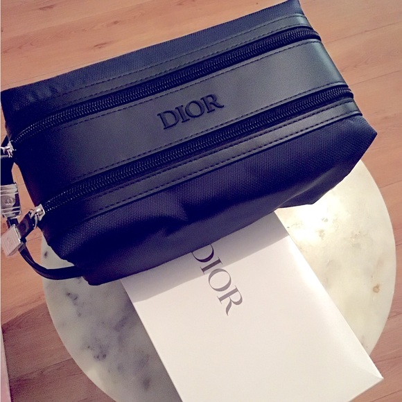 New Gift idea Dior Men's Black and Navy Dual Compartment Toiletry Bag In Box - Picture 1 of 6
